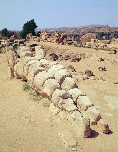 Vista di una delle statue giganti di Telemon, Tempio di Zeus Olimpico, c.480 a.C. da Greek